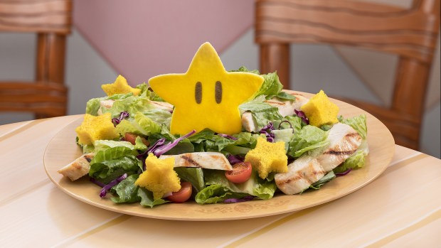 Super Star Chicken Salad at Toadstool Cafe in Super Nintendo World at Universal Studios Hollywood. (Universal)