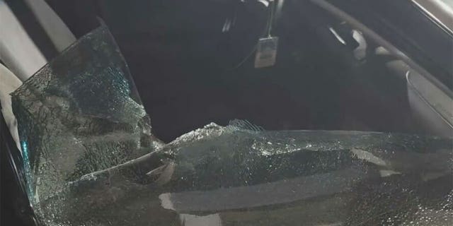A San Jose delivery driver says a machete-wielding suspect smashed his vehicle's window.