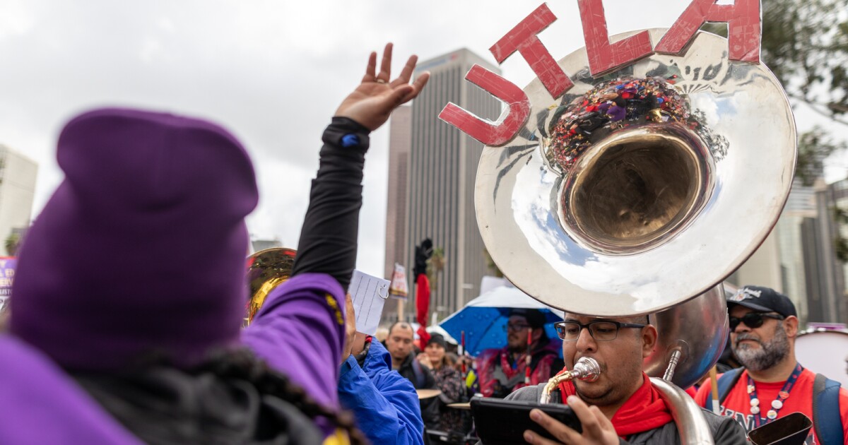 LAUSD Shortens Winter Break, Makes Summer Longer. But Teachers Union