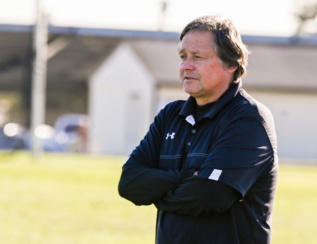 Sunny Hills head coach Jeff Gordon during a Freeway League girls soccer game against La Habra at Sunny Hills High in Fullerton on Thursday, January 20, 2022. (Photo by Leonard Ortiz, Orange County Register/SCNG)