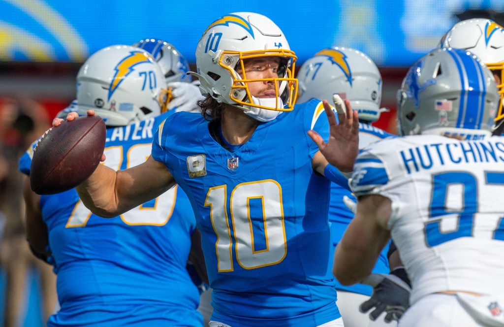 Justin Herbert Throws 4 TD Passes, But Chargers Fall To Lions | The LA ...